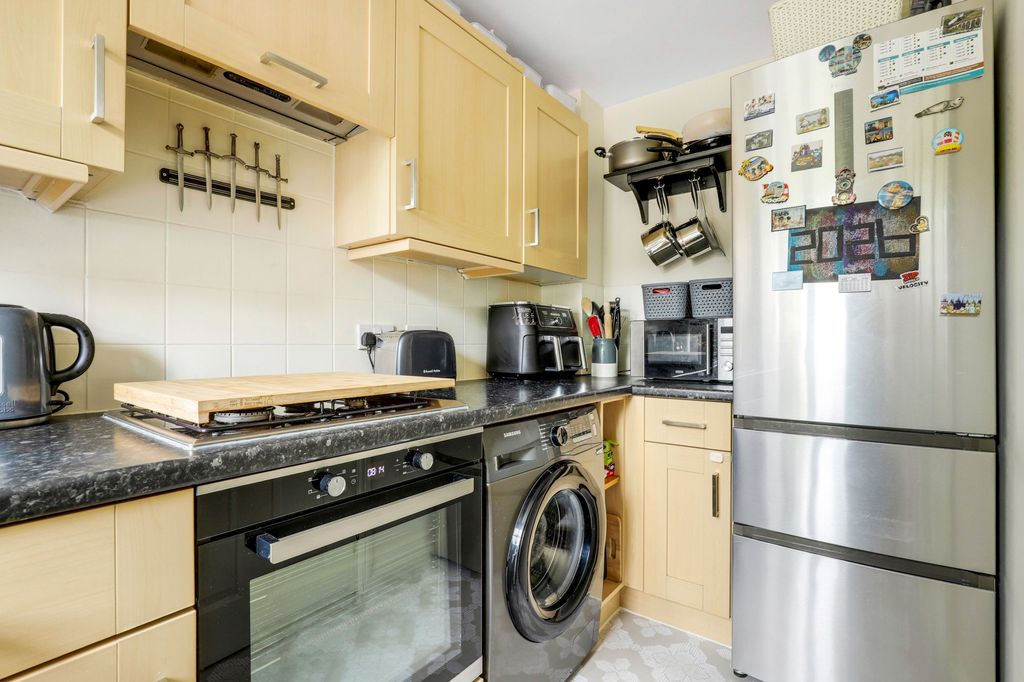 Property photo 3 of 12