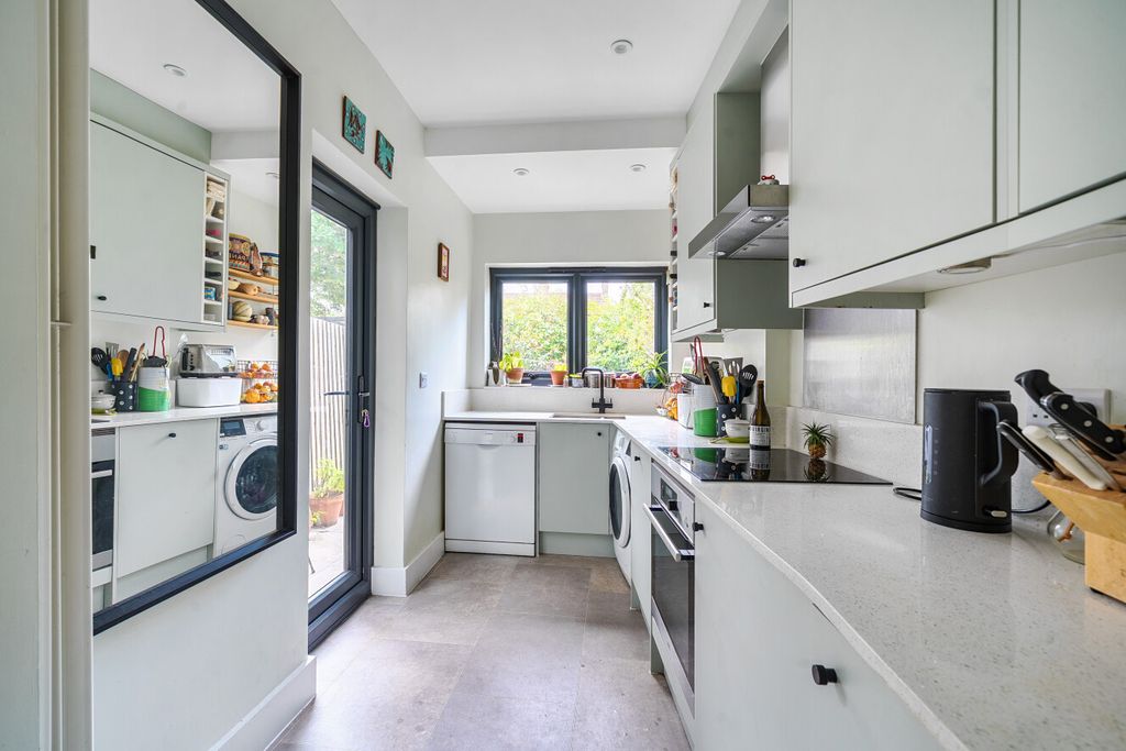 Property photo 3 of 12 1484967-7-6A4629B...