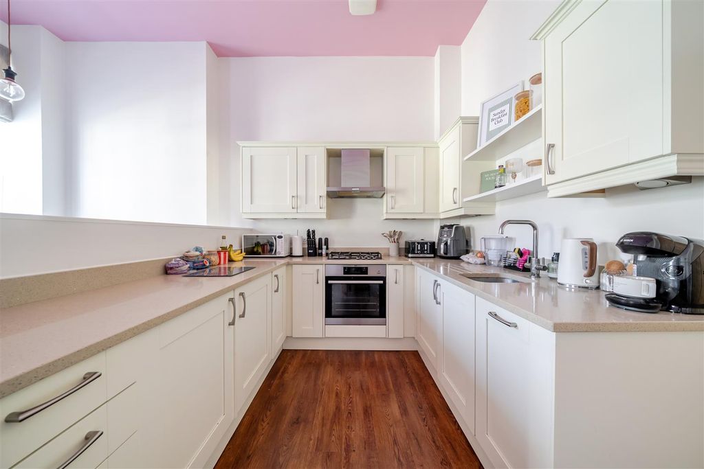 Property photo 2 of 16 Kitchen