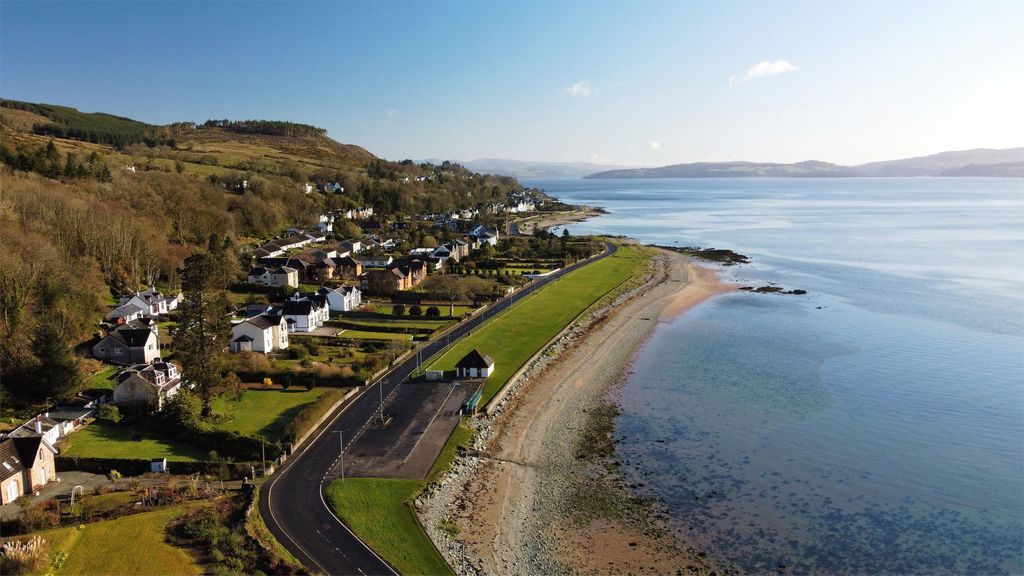 Property photo 3 of 30