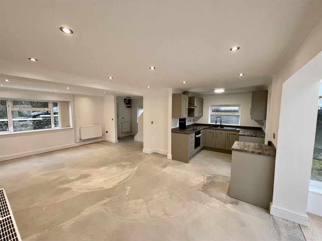 Property photo 2 of 14 Img_5010.Jpeg