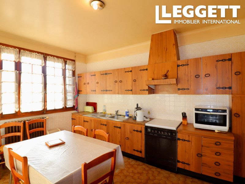 Property photo 3 of 10