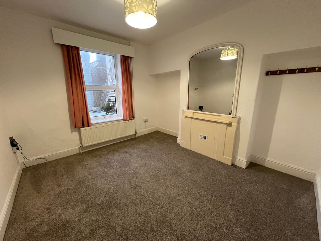 Property photo 1 of 16 Dining Room Porthcawl Cf36