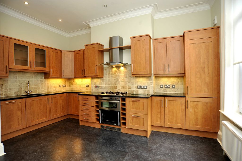 Property photo 2 of 5