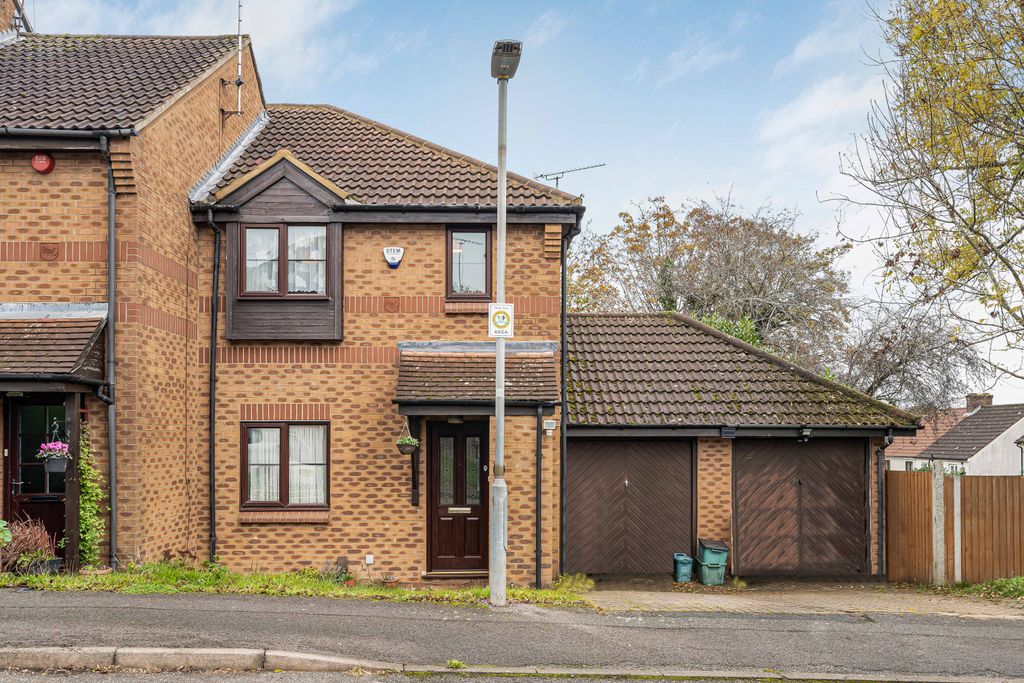 Property photo 1 of 11