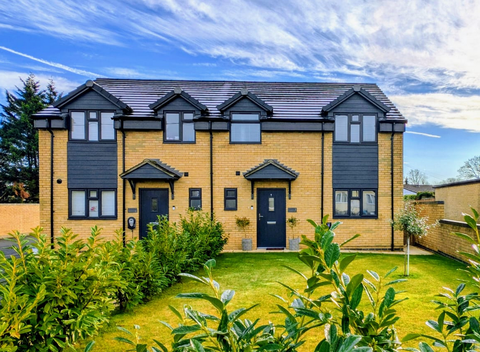 Property photo 1 of 20 Front Main