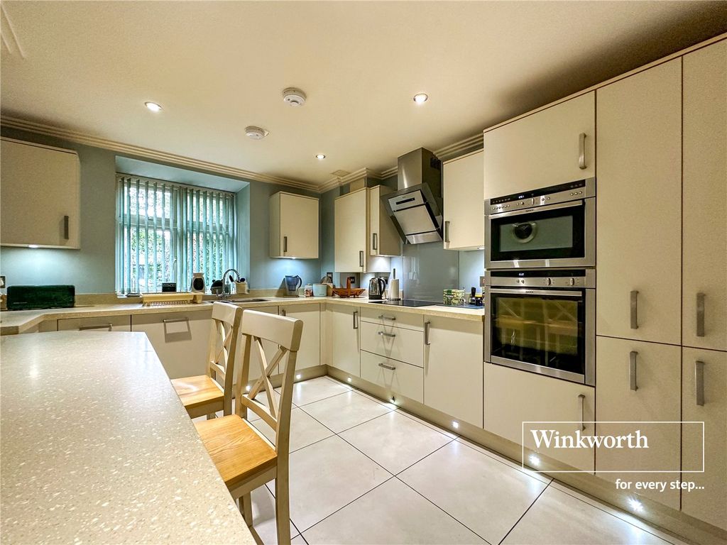 Property photo 3 of 14 Picture No. 24