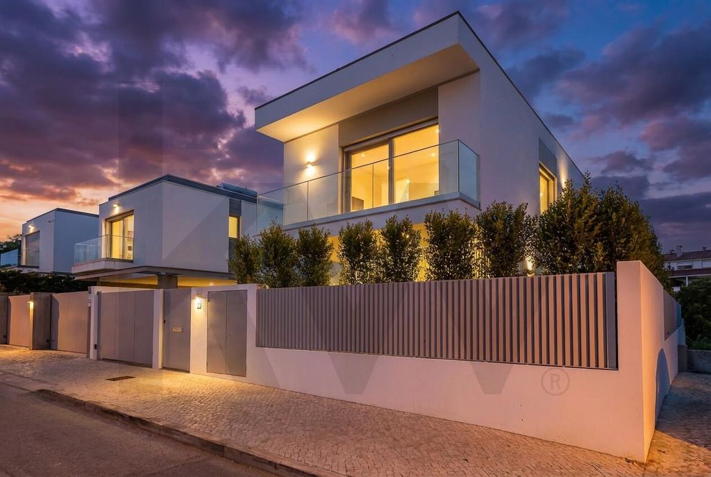 Property photo 2 of 34