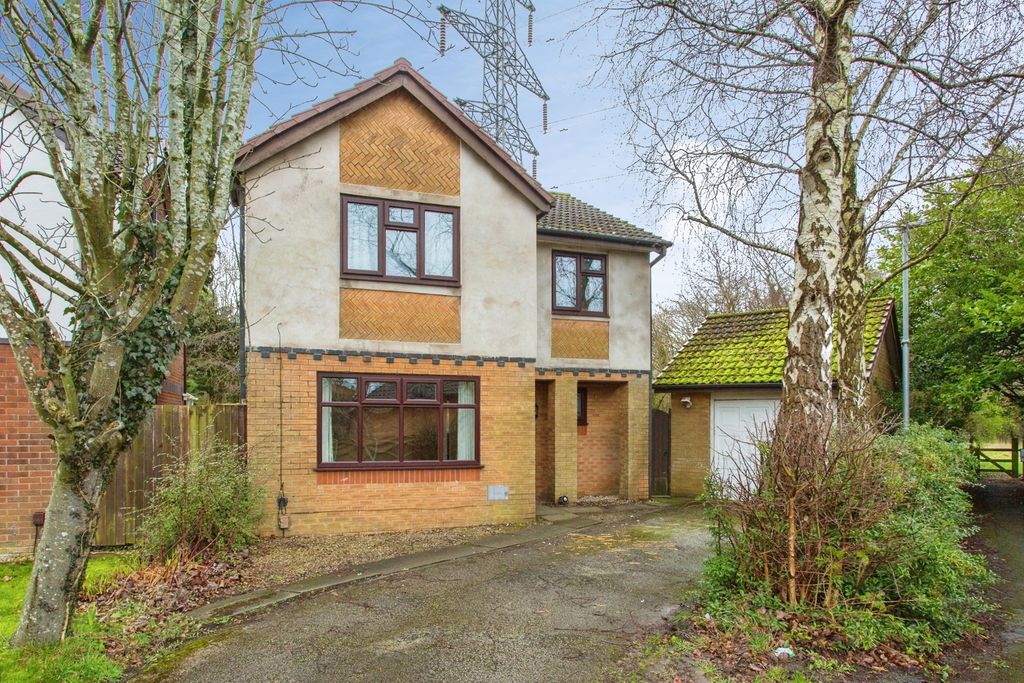 Property photo 1 of 18 Front