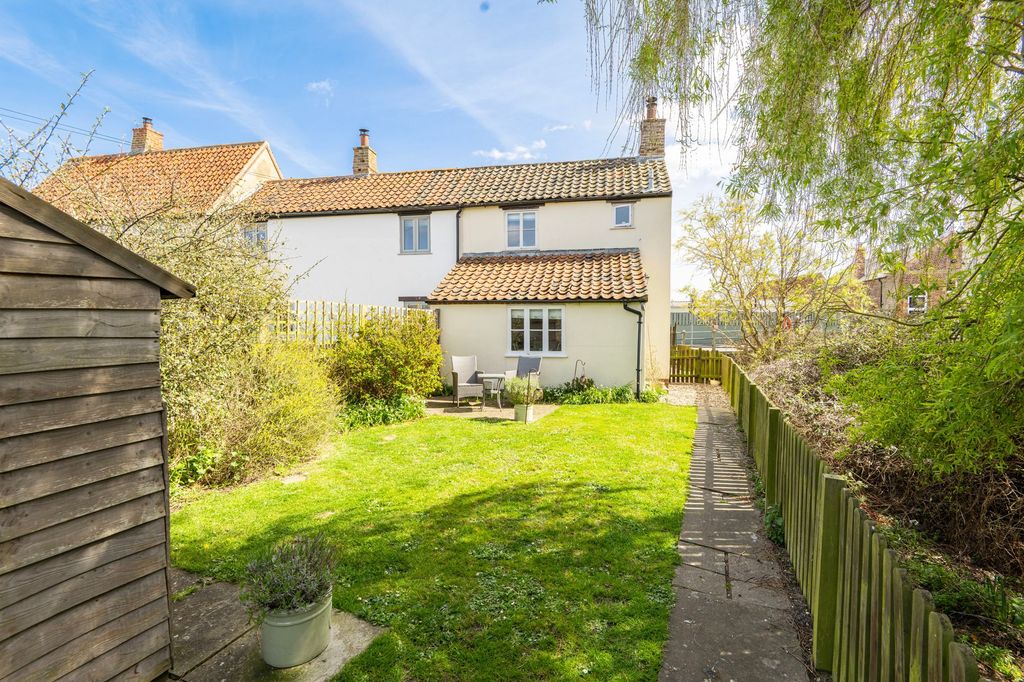 Property photo 2 of 16