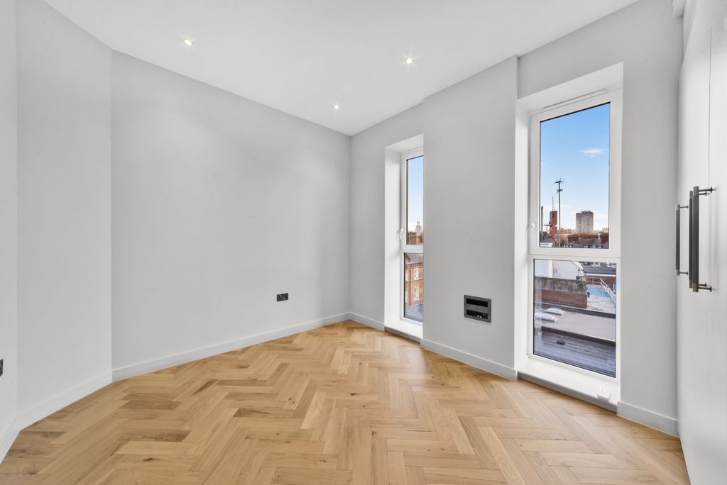 Property photo 3 of 15 Dsc_2419_High