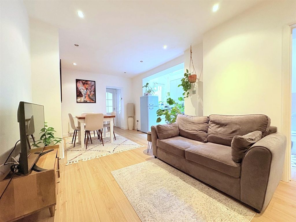 Property photo 1 of 13 18.Jpg