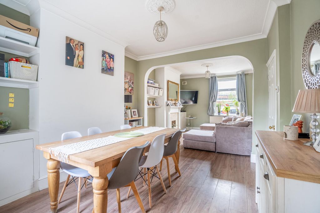 Property photo 2 of 14 Dining Room