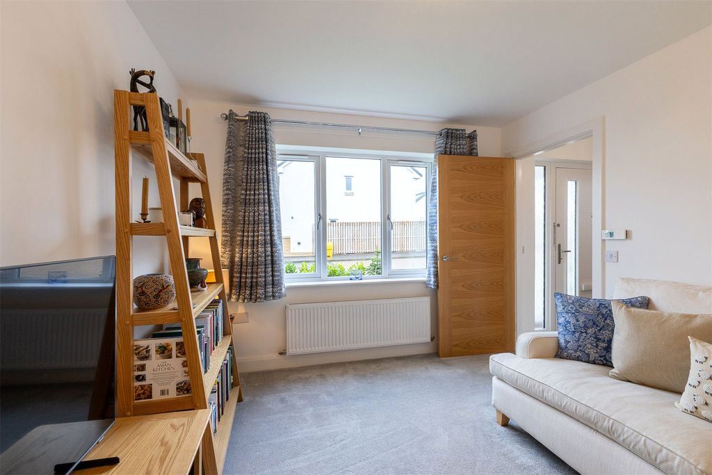 Property photo 3 of 38 Picture No. 03