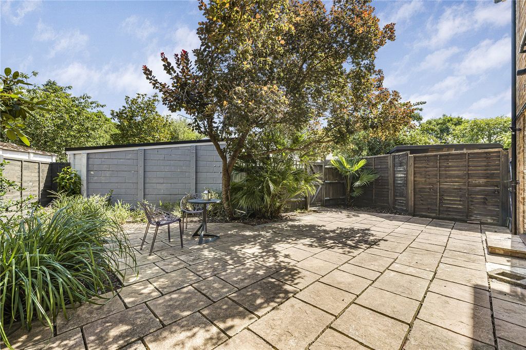 Property photo 3 of 11 Picture No. 16