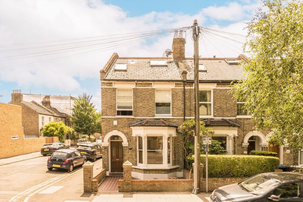 Property photo 1 of 11