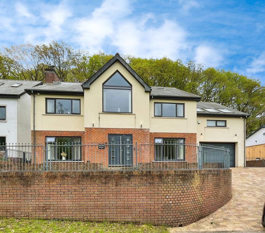 Property photo 1 of 23