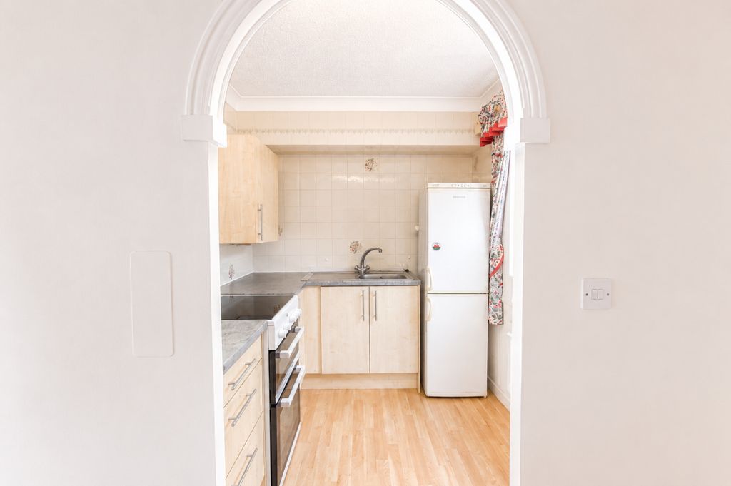 Property photo 2 of 8 0Fa38A0c-7973-471E-8A45-1F3d2F74131d