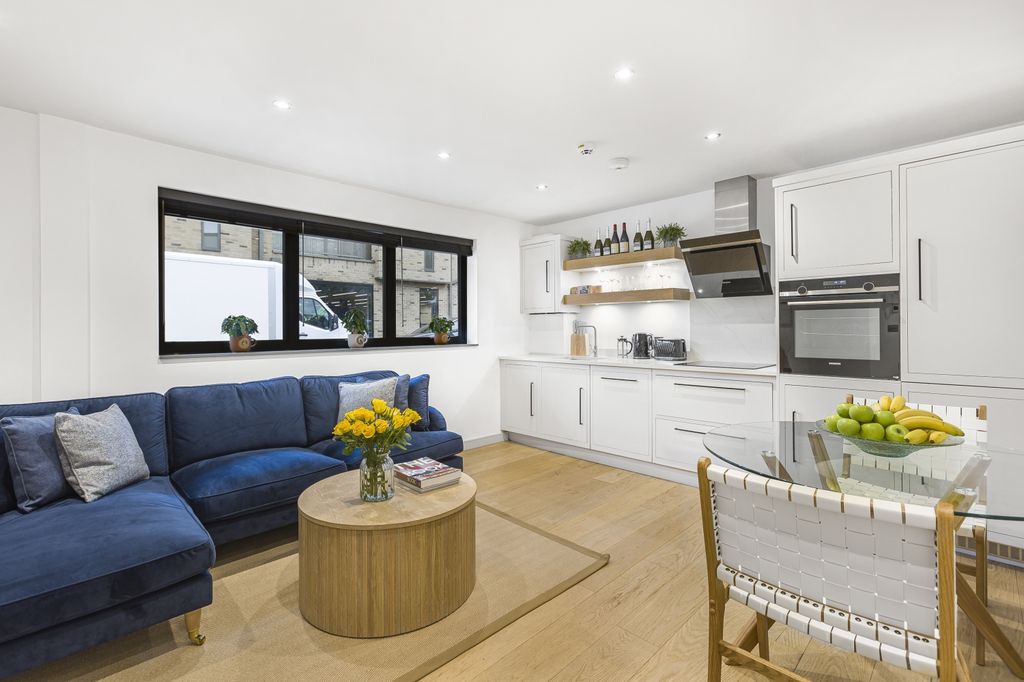 Property photo 2 of 17 Living Room