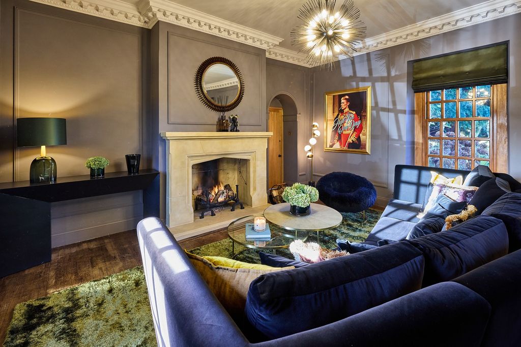 Property photo 2 of 36