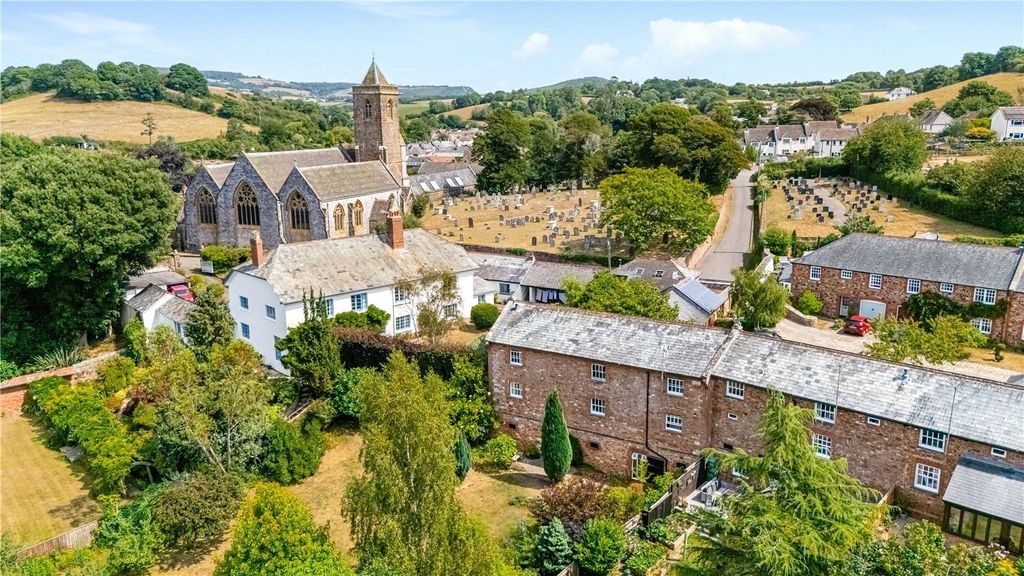 Property photo 2 of 17 Phoenix Barn