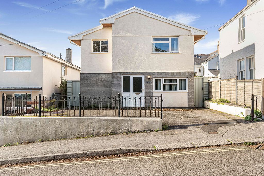 Property photo 1 of 23