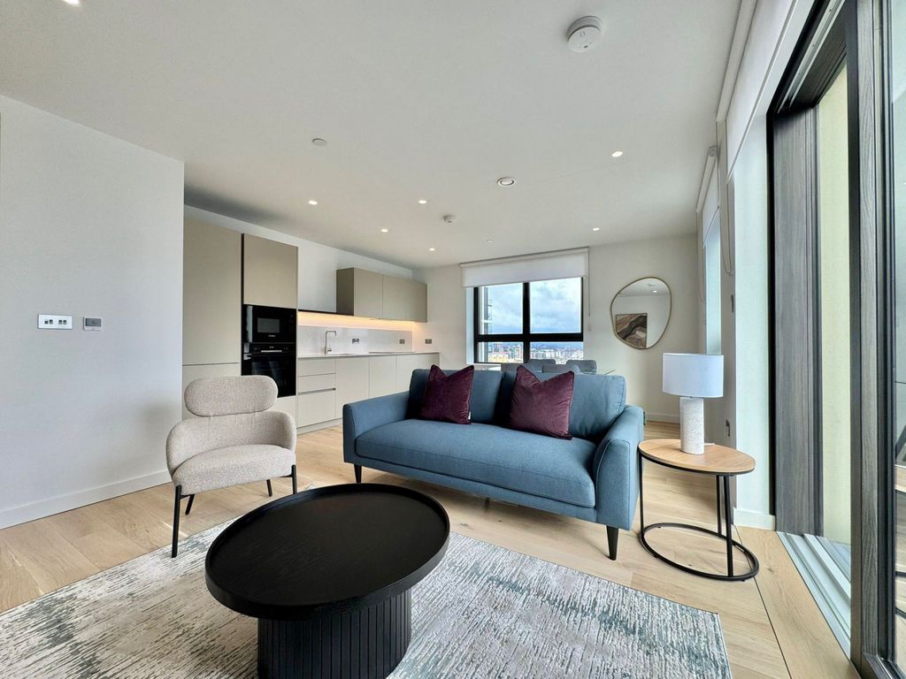 Property photo 2 of 18 Gallery