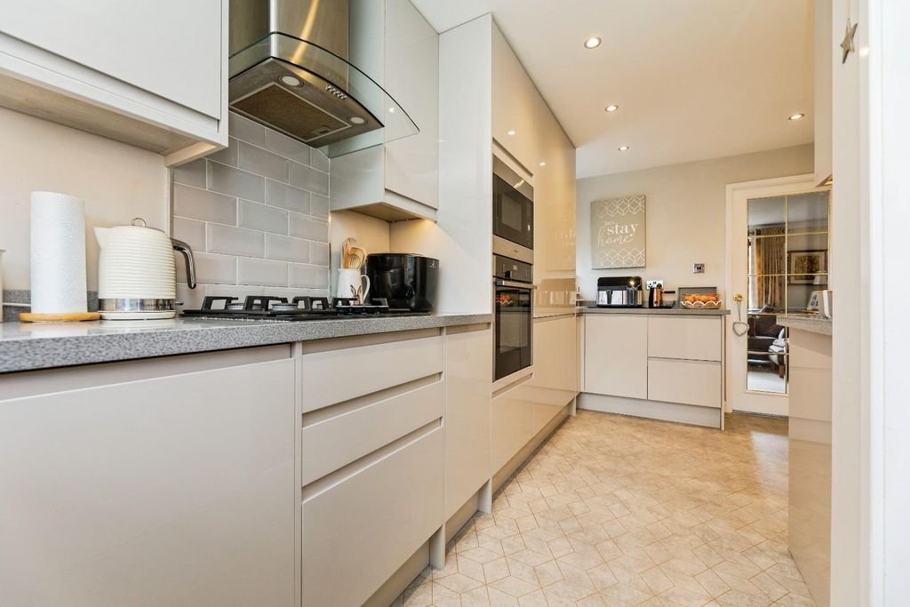 Property photo 3 of 24 2A8A5452.Jpg