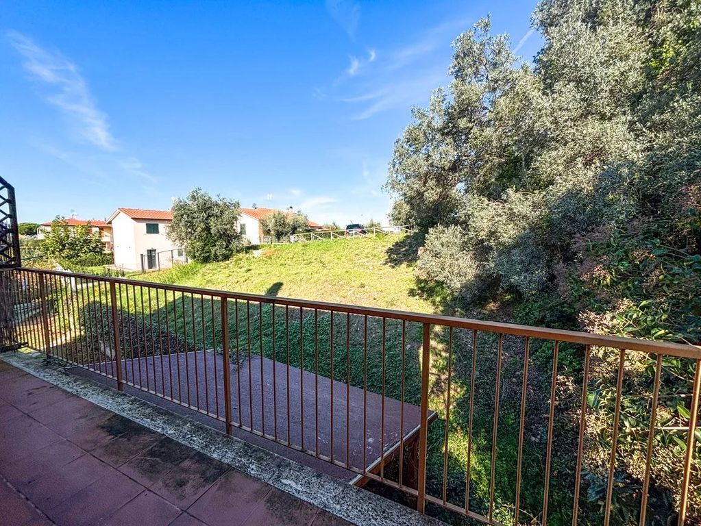 Property photo 1 of 40