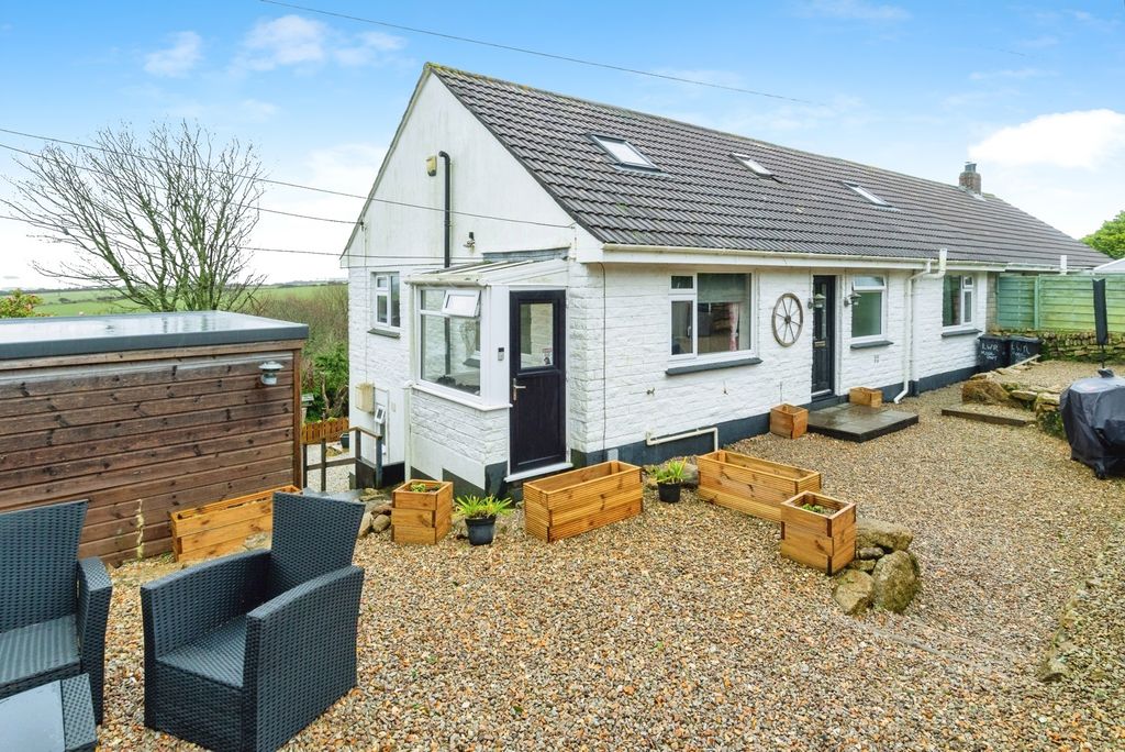 Property photo 1 of 21 Lower Moorcroft