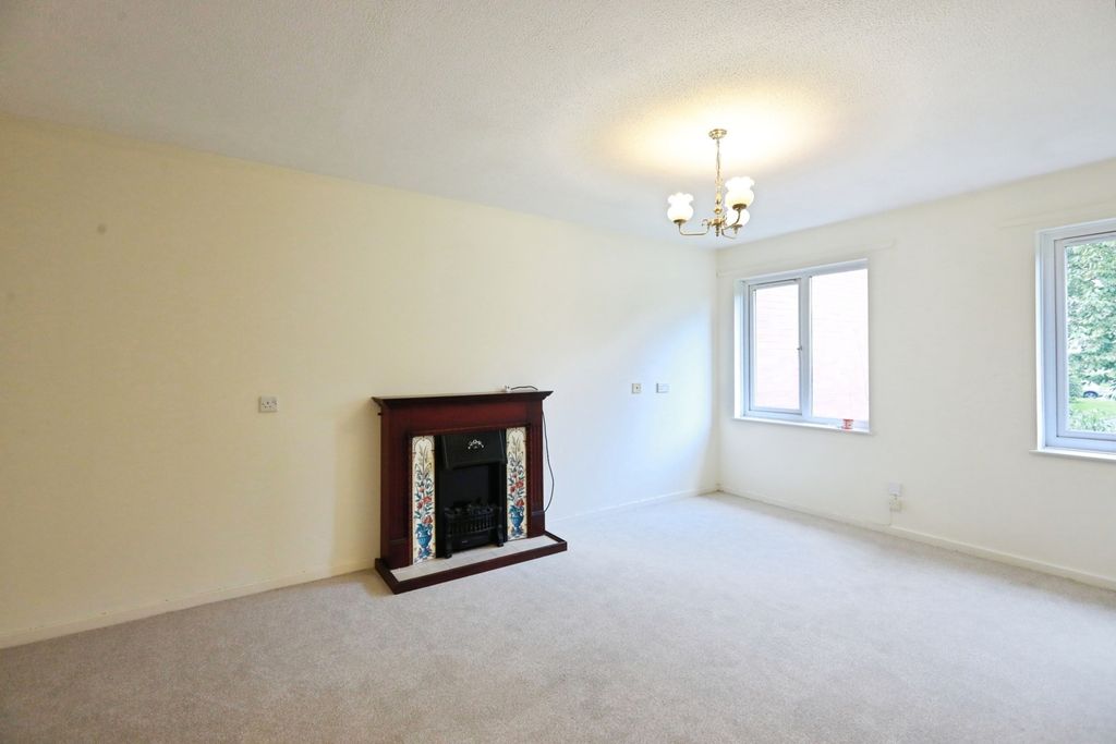 Property photo 2 of 8 Living Room