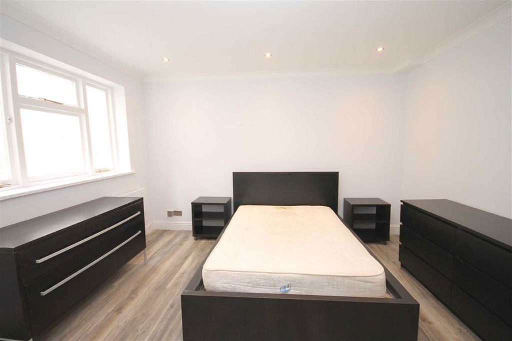 Property photo 3 of 4