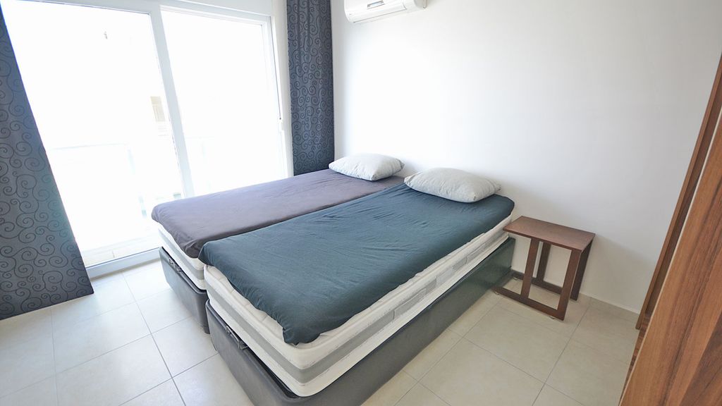 Property photo 2 of 30