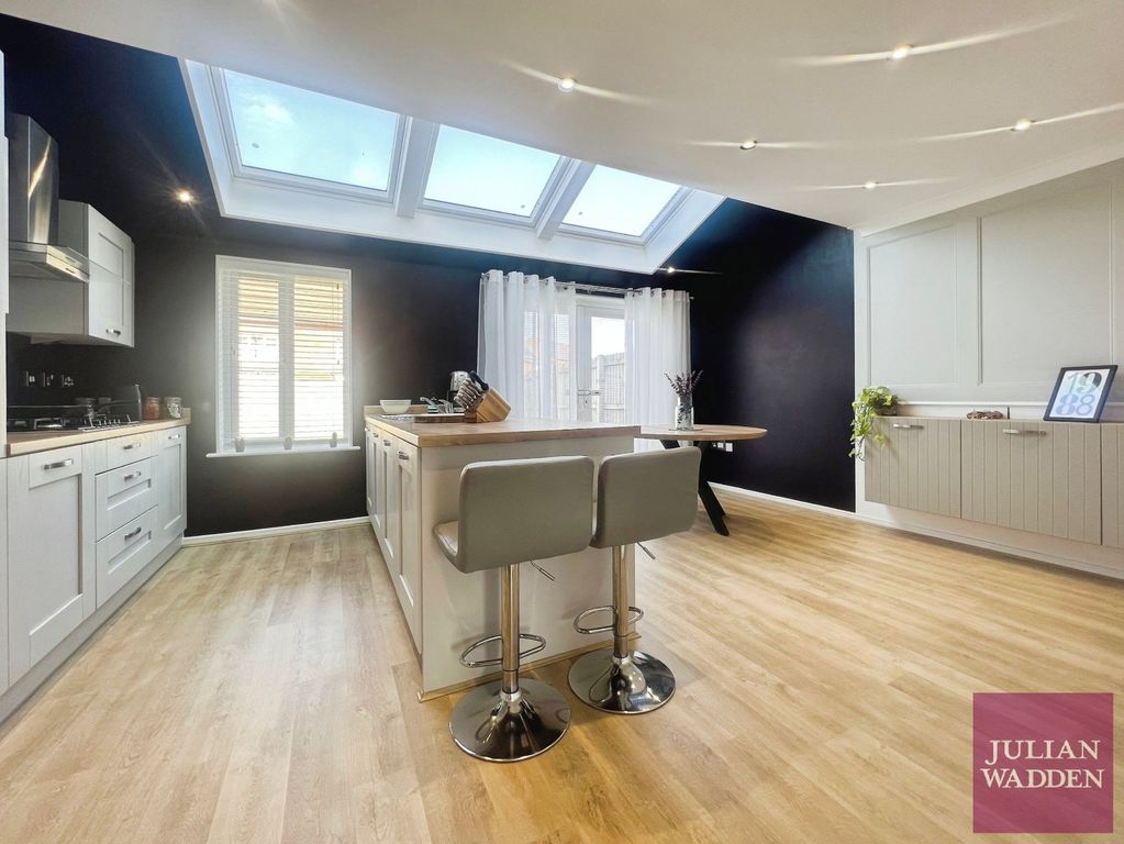 Property photo 3 of 12 Picture 3