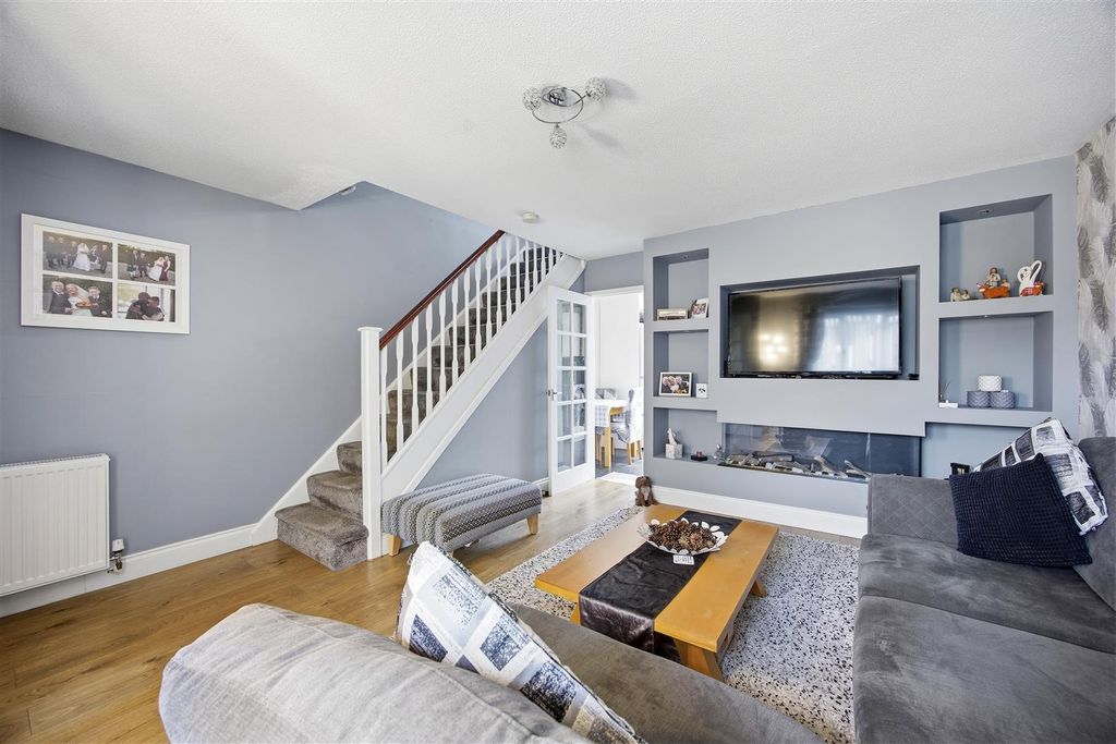 Property photo 2 of 16 27_Valleyfield_Rd_Cumbernauld_006.Jpg