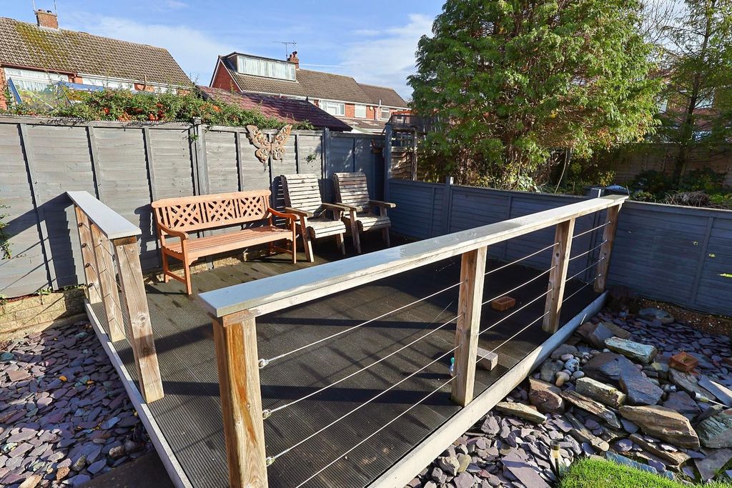 Property photo 3 of 15 Garden