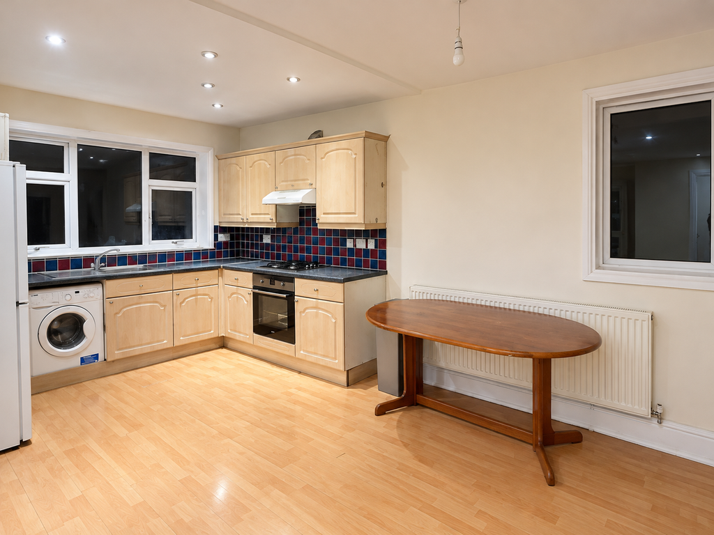 Property photo 2 of 6 Kitchen Dining