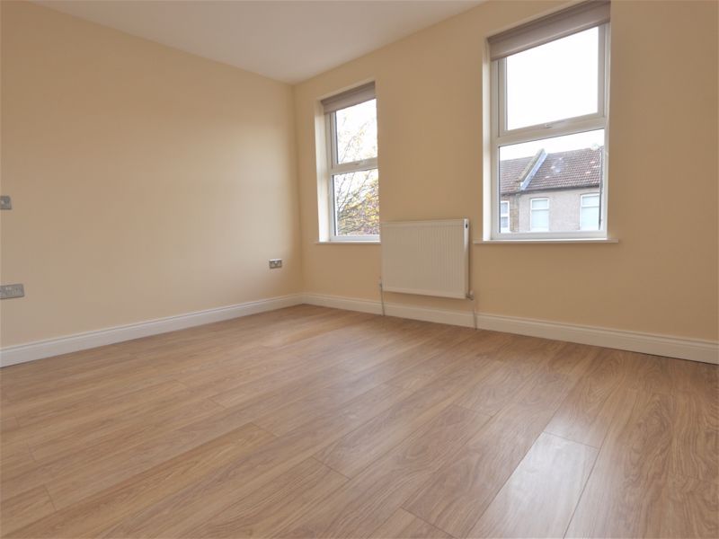 Property photo 2 of 12 Photo 8