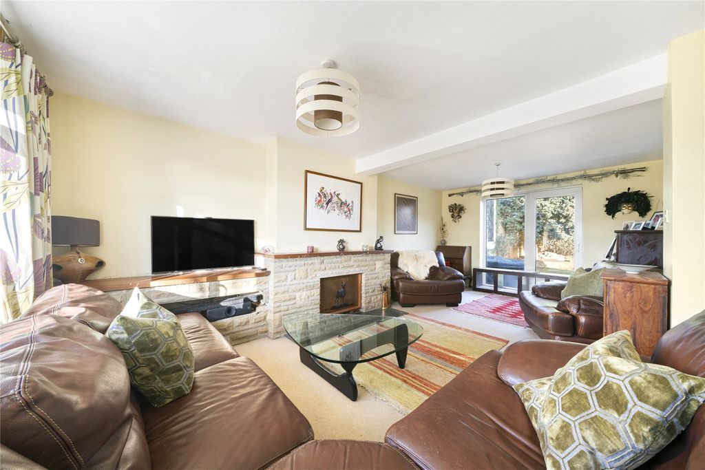 Property photo 3 of 13 Reception