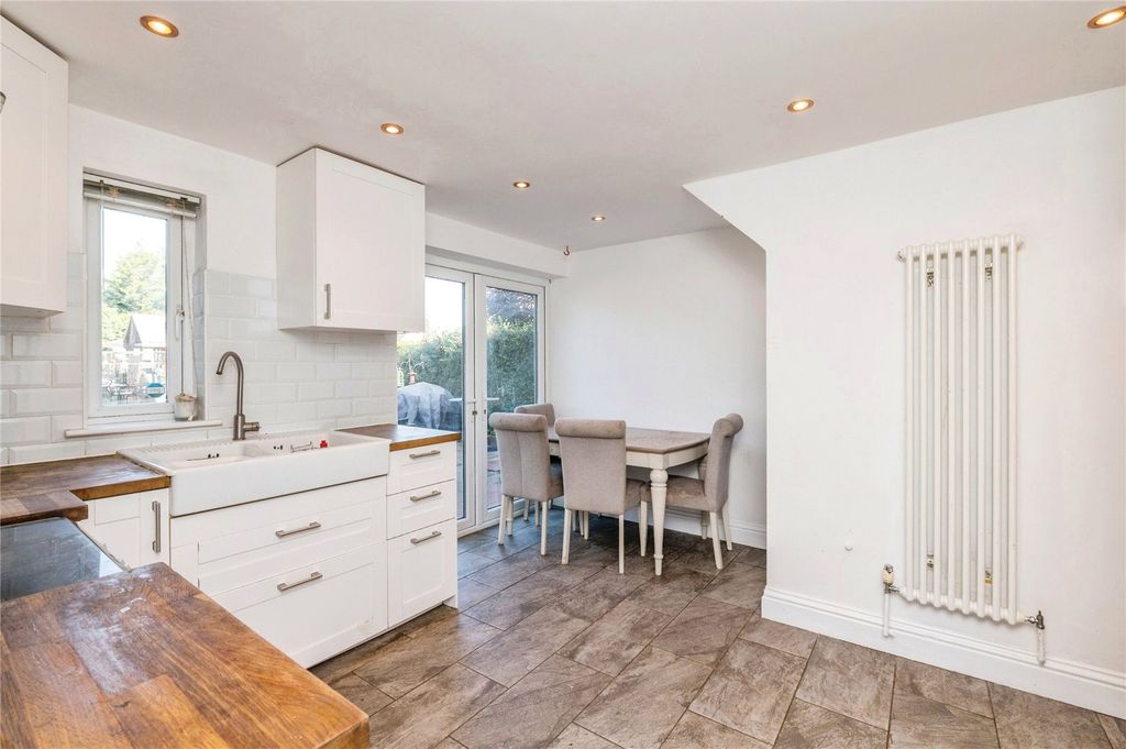 Property photo 1 of 17 Kitchen Diner