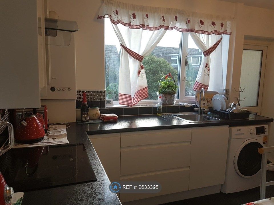 Property photo 2 of 16 Kitchen