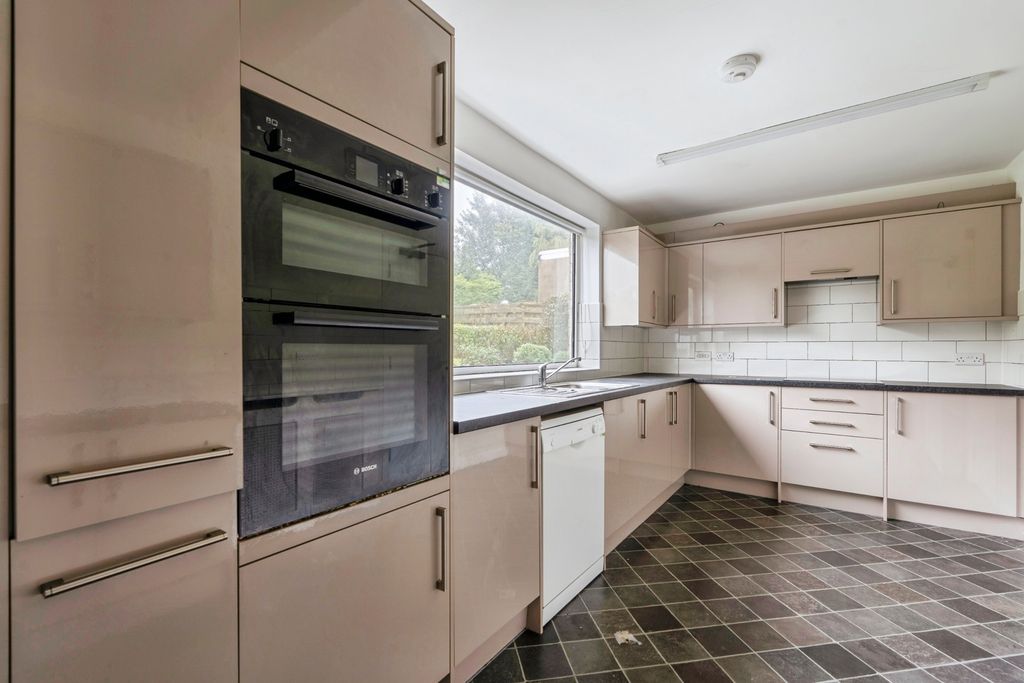 Property photo 2 of 19 Pbox-Img.Jpg