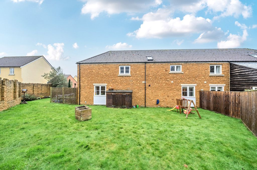 Property photo 2 of 18 1404659-4-69788d2...