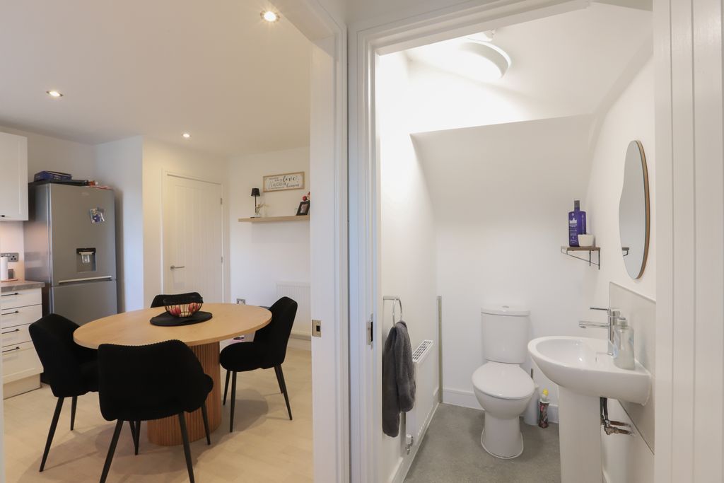 Property photo 2 of 14 2