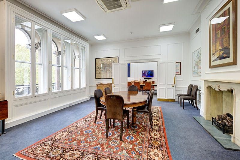 Property photo 2 of 8 10 To 11 Grosvenor Place 2454 Office1_800Px.Jpg