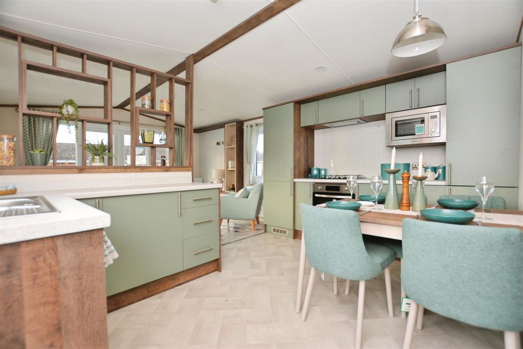 Property photo 2 of 13 Kitchen