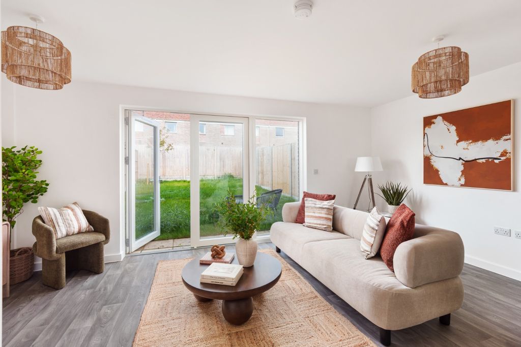 Property photo 3 of 23 4420903