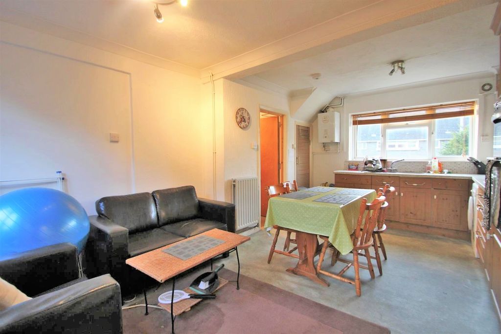 Property photo 2 of 8 16