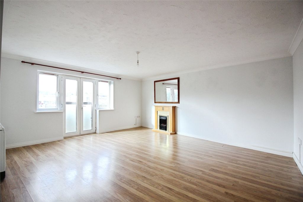 Property photo 2 of 6 Picture No. 10