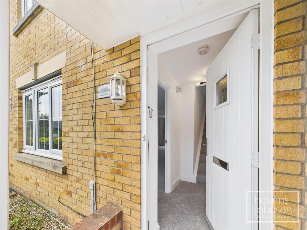 Property photo 2 of 33 Entrance